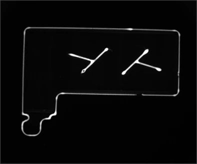 Source UV image labelled as glass adhesive-break inspection: the bead outline and internal adhesive marks appear bright.
